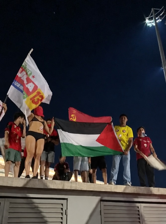 Manifestação em apoio a Lula ocorre na região da Arena Pantanal em Cuiabá