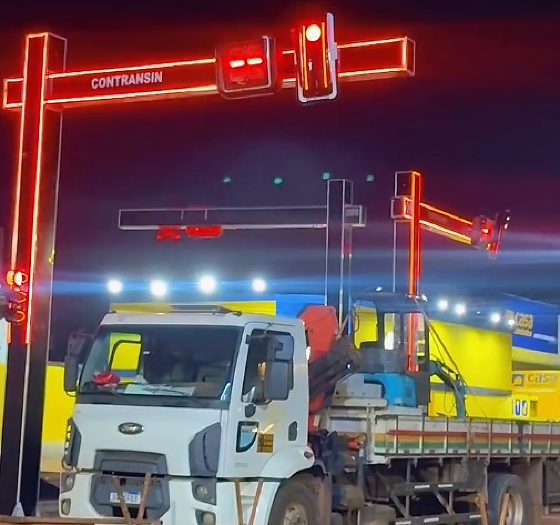 Equipamento fica no cruzamento das avenidas dos Tarumãs e das Acácias.