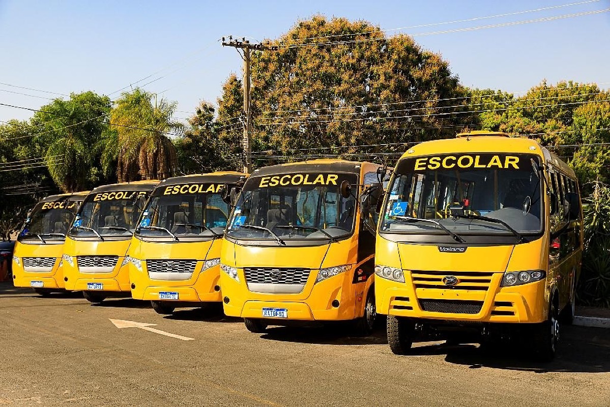 Sinop autoriza R$ 6,15 milhões para transporte escolar sem licitação