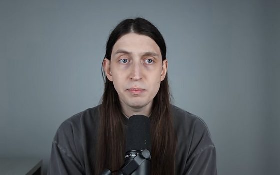 Felca voltou a publicar um vídeo nesta terça-feira e abriu o coração sobre bullying sofrido na infância