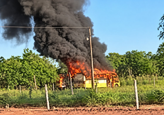 O incêndio teria sido provocado por uma pane elétrica.