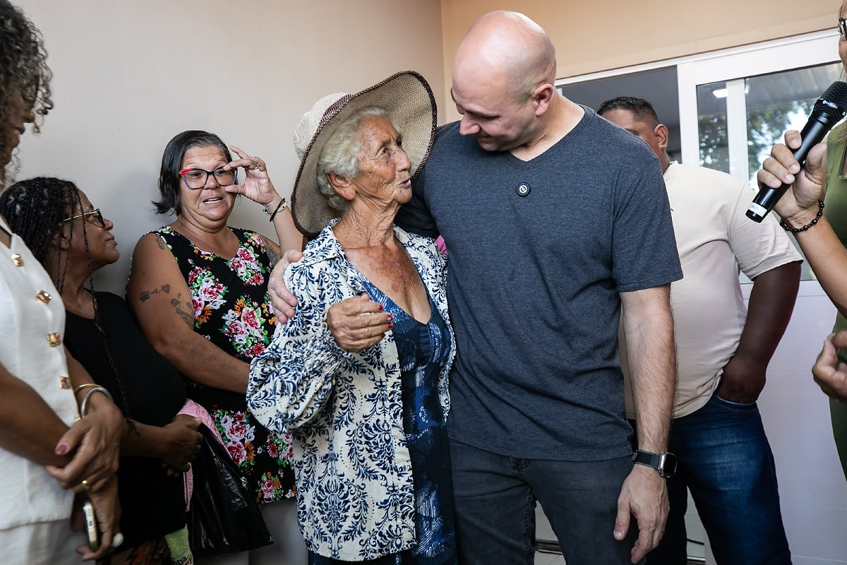 Prefeitura entrega USF revitalizada no bairro Dr. Fábio em Cuiabá