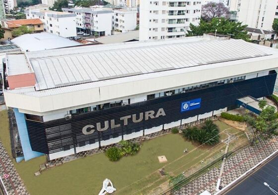 Secretaria comandada por David Moura cobra documentos de três beneficiários de recursos da Lei Aldir Blanc.