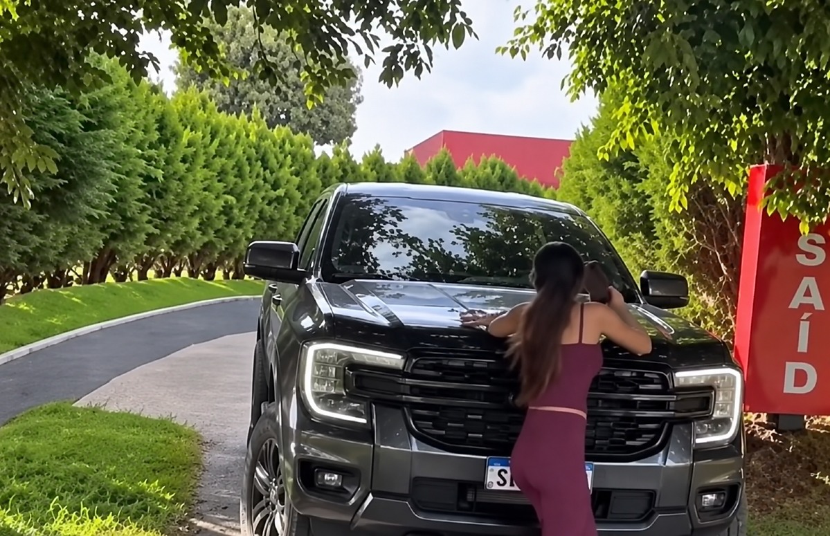 Homem é preso após arrastar esposa com carro em Sorriso, MT