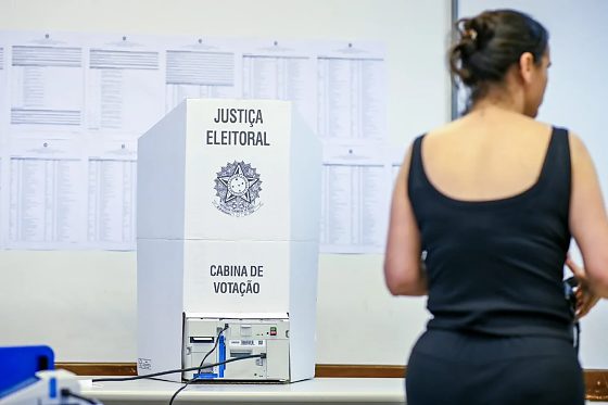 Federação formada por PT, PCdoB e PV alega que a redução da frota de ônibus dificultou o deslocamento de eleitores em Salvador, Feira de Santana e Lauro de Freitas.