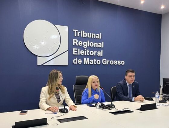 Balanço divulgado às 13h aponta dez pessoas conduzidas pela Polícia Militar, seis intercorrências relacionadas à energia elétrica e à substituição de urnas.
