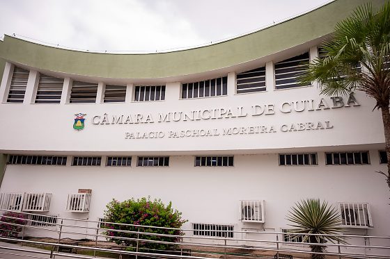 Salários iniciais chegam a R$ 11.629,67, além de auxílio-alimentação de R$ 1.500 e auxílio-saúde de R$ 1.000 por mês.