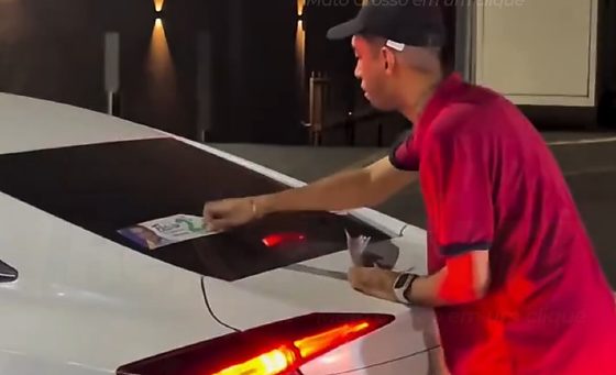 Episódio foi registrado na noite de domingo, durante manifestações após o resultado do segundo turno presidencial.