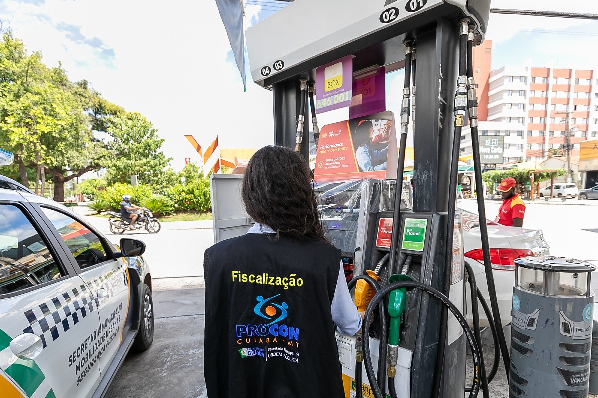 Procon fiscaliza reajuste de combustíveis em 52 postos de Cuiabá