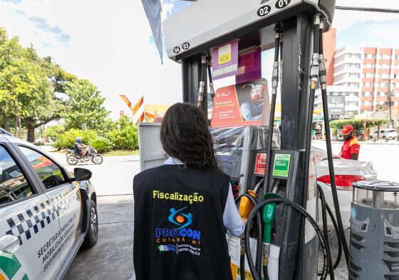 Estabelecimentos selecionados deverão apresentar notas fiscais e documentos que justifiquem os reajustes praticados nos preços da gasolina, do diesel e do etanol.