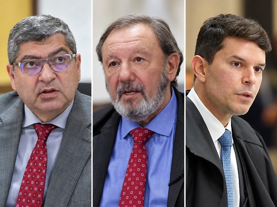 Os três conselheiros ficam impedidos de praticar atos dos cargos, inclusive participar de sessões, deliberações, eleições e atos administrativos